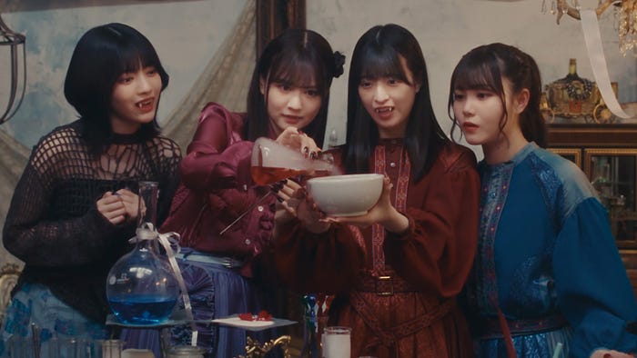 乃木坂46「Under’s Love」MVより/(提供写真)