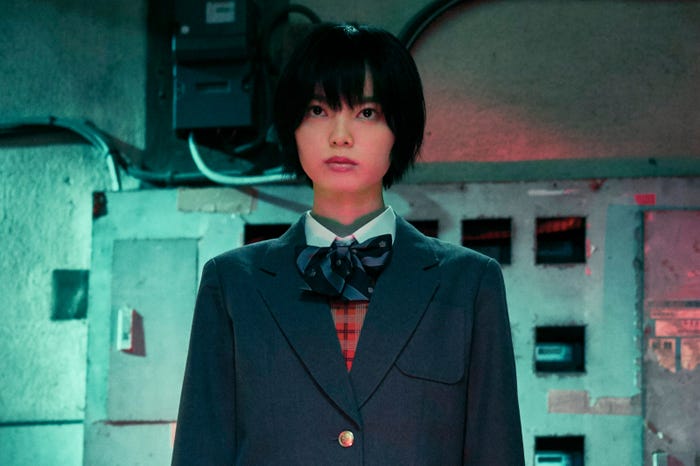 (C)2021映画「さんかく窓の外側は夜」製作委員会(C)Tomoko Yamashita/libre