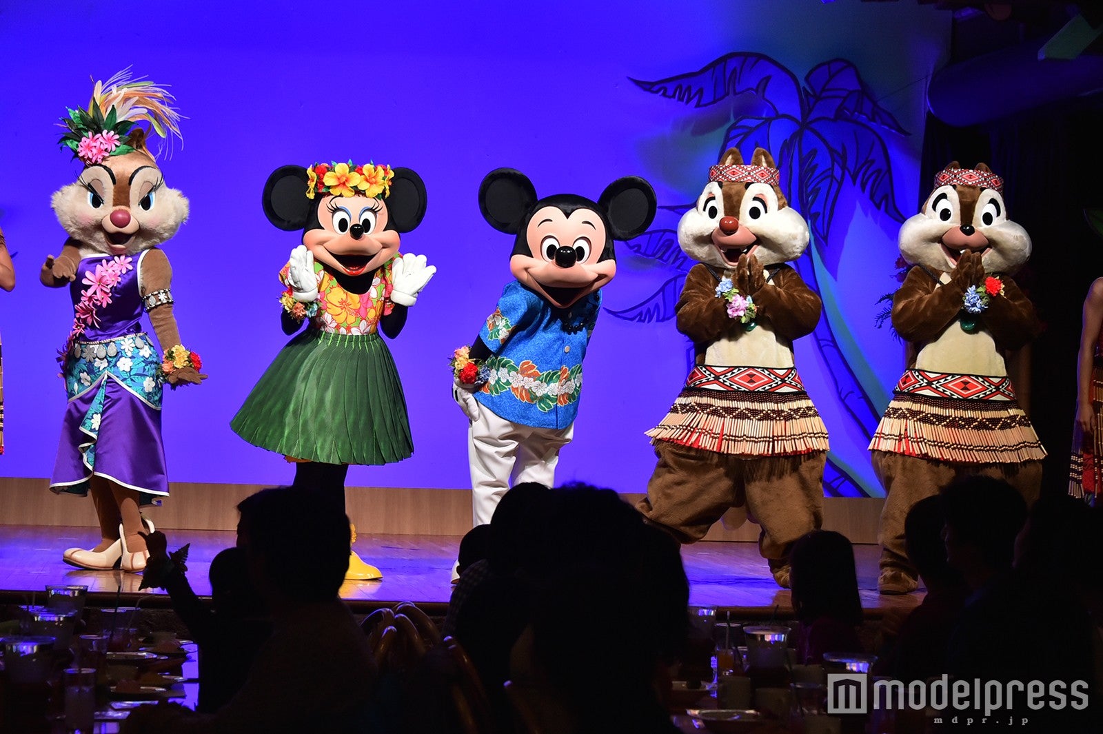 「ミッキーのレインボー・ルアウ」（C）モデルプレス