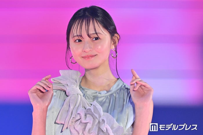 乃木坂46遠藤さくら、ノースリーブワンピ姿で圧倒的透明感 夏先取りコーデで魅了【GirlsAward 2024 S／S】