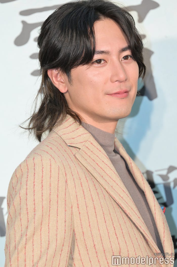 新たなスタイリングを披露した間宮祥太朗(C)モデルプレス