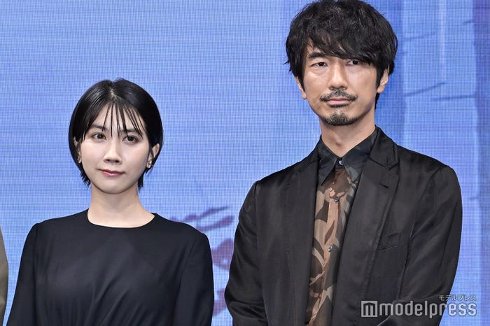 松本穂香、眞島秀和(C)モデルプレス