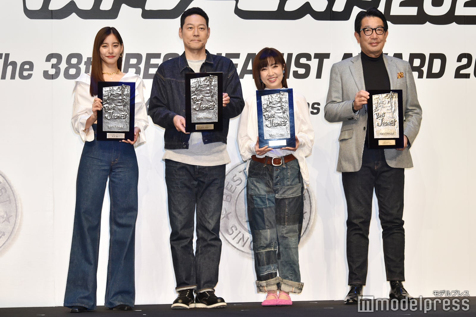 新木優子、東野幸治、林原めぐみ、石井敬太（C）モデルプレス