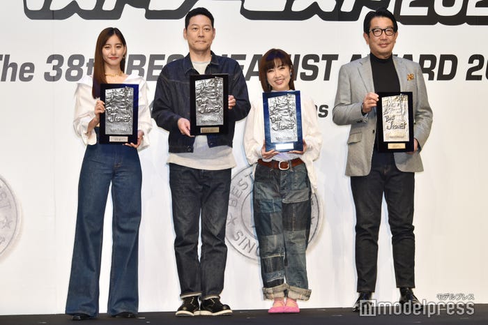 新木優子、東野幸治、林原めぐみ、石井敬太(C)モデルプレス