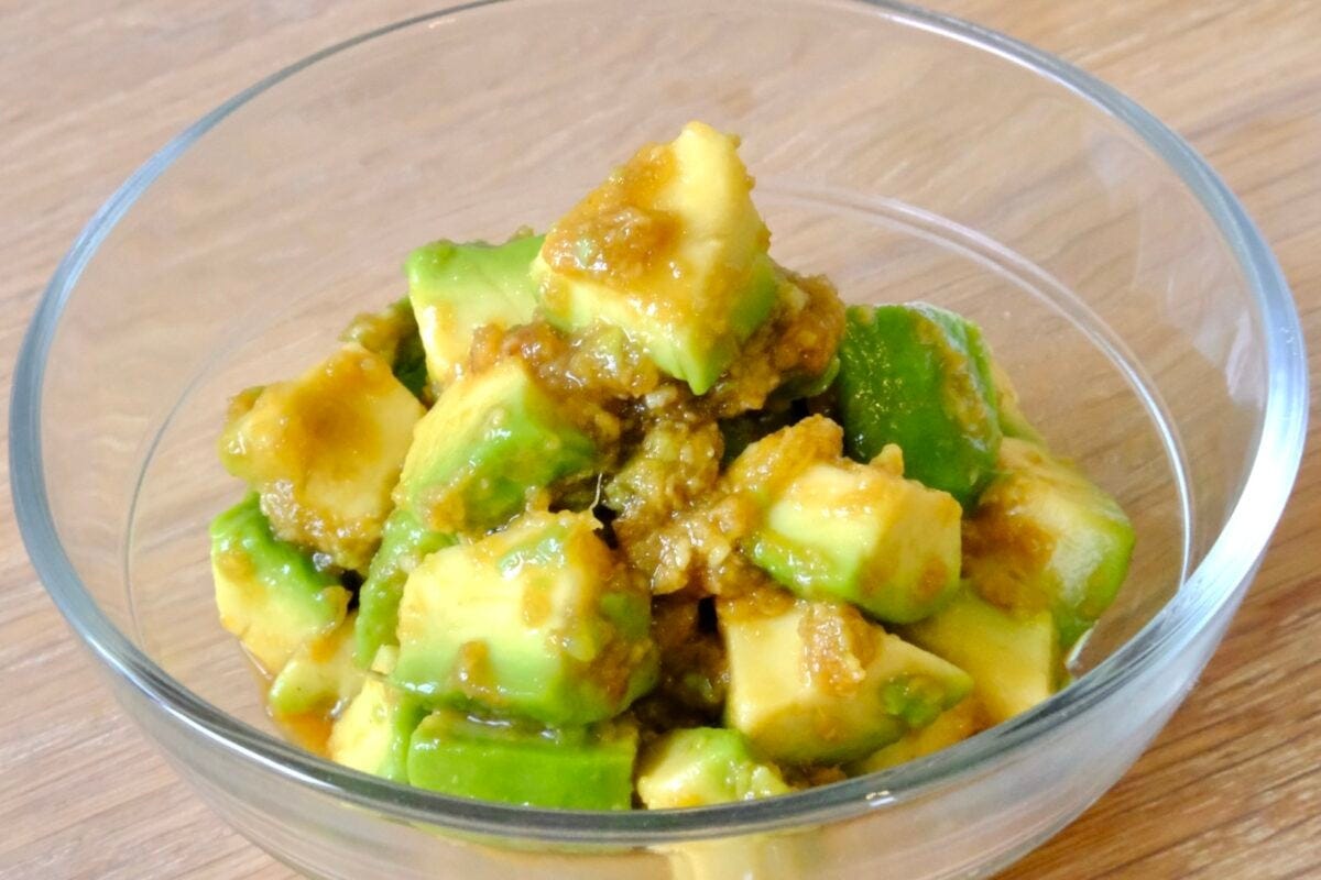 ロバート馬場　アボカド漬け