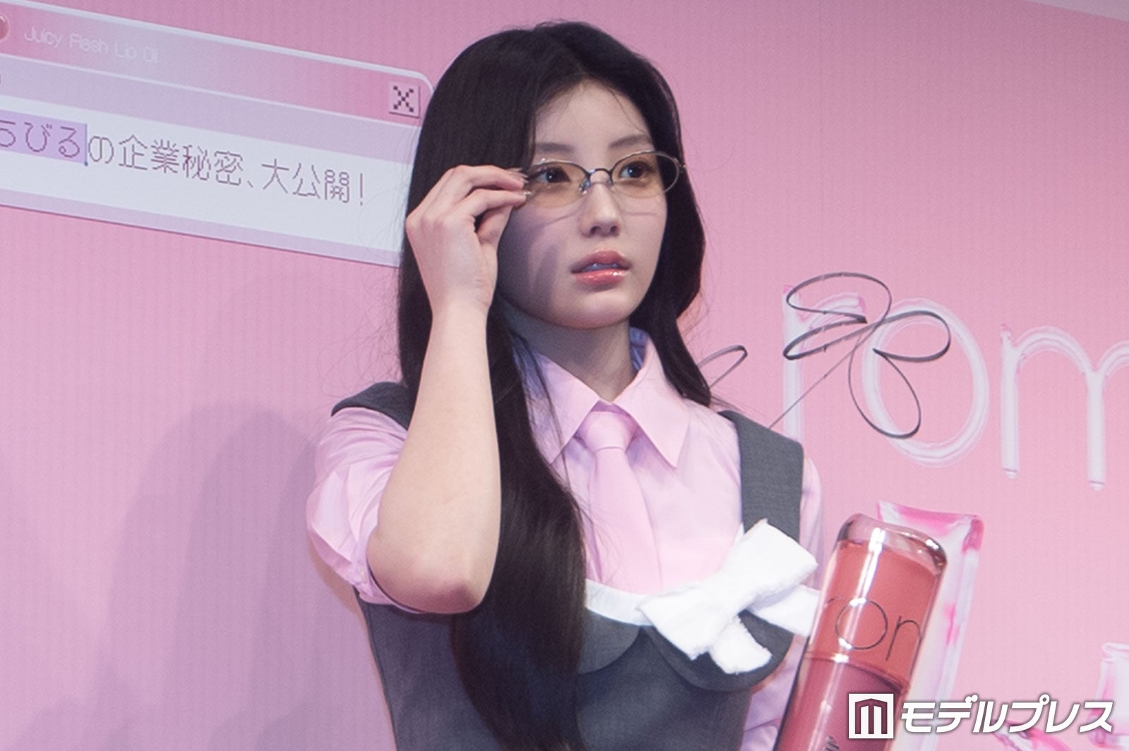 ILLITウォンヒ、日本イベントに出席「今日帰らないといけない」タイトなスケジュールの中来日