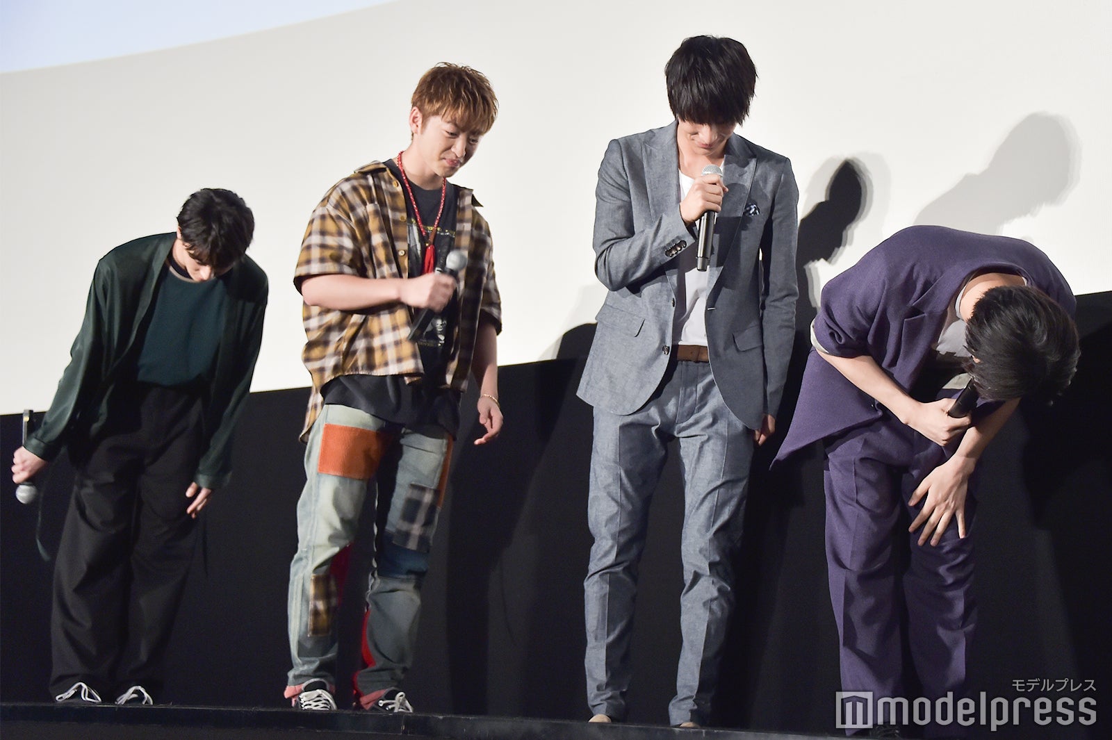 監督に感謝 （C）モデルプレス