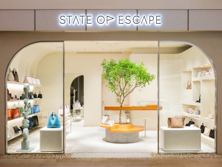 オーストラリアのバッグ「ステート・オブ・エスケープ」 日比谷に世界初の直営店