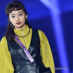 「オオカミくんには騙されない」で注目の黒木ひかり、初ファッションショーで堂々ランウェイ<TGC SHIZUOKA 2019>
