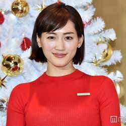モデルプレス - 綾瀬はるか、ばっさりカットでイメチェン ボブヘアで登場「首元が寒い」