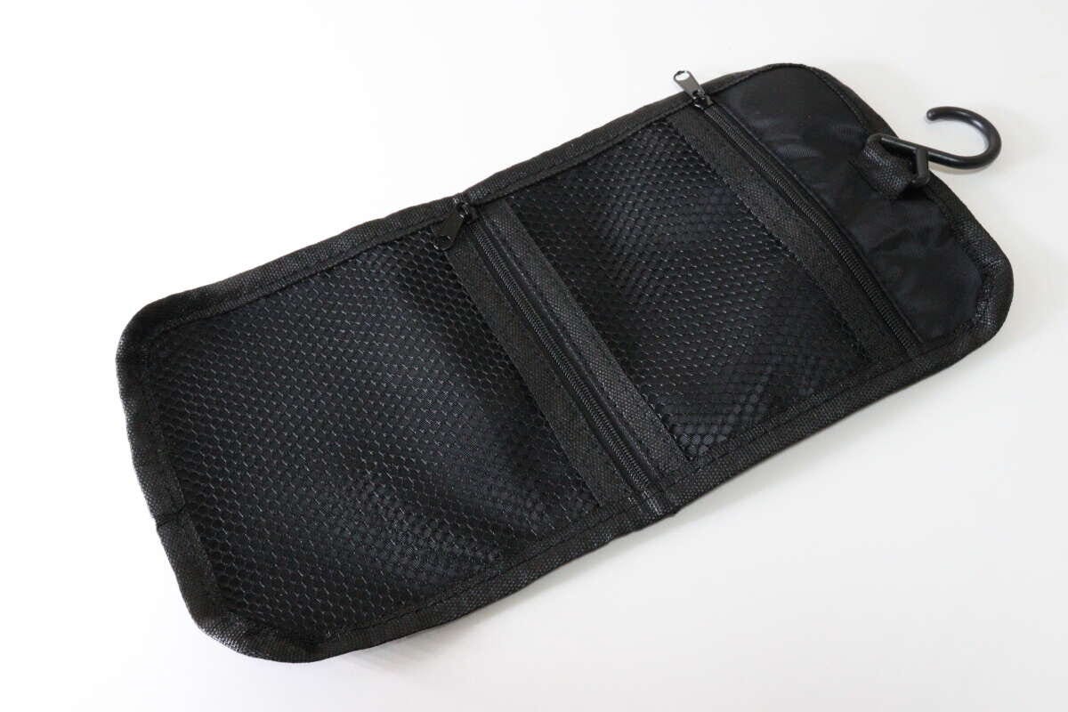 セリア　つり下げポーチ