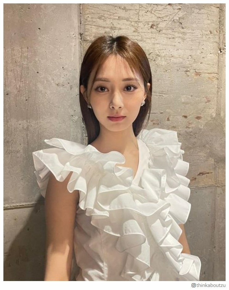 TWICEツウィ、不意打ちの“変顔ショット”が話題「ギャップ強い」「何しても美しい」