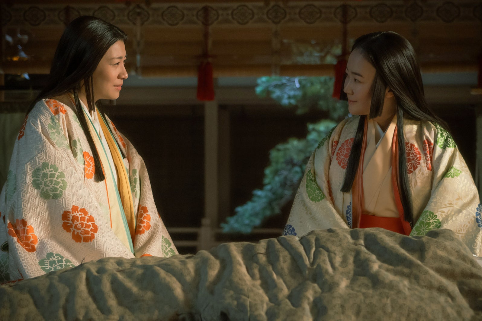 瀧内公美、黒木華「光る君へ」第28話（C）NHK