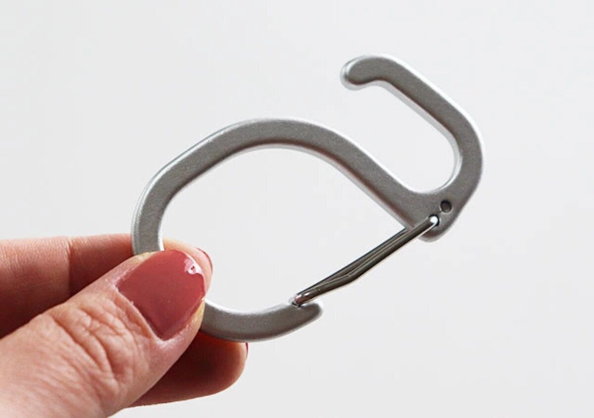 ダイソー　アルミS字フック（ストッパー付、7cm）