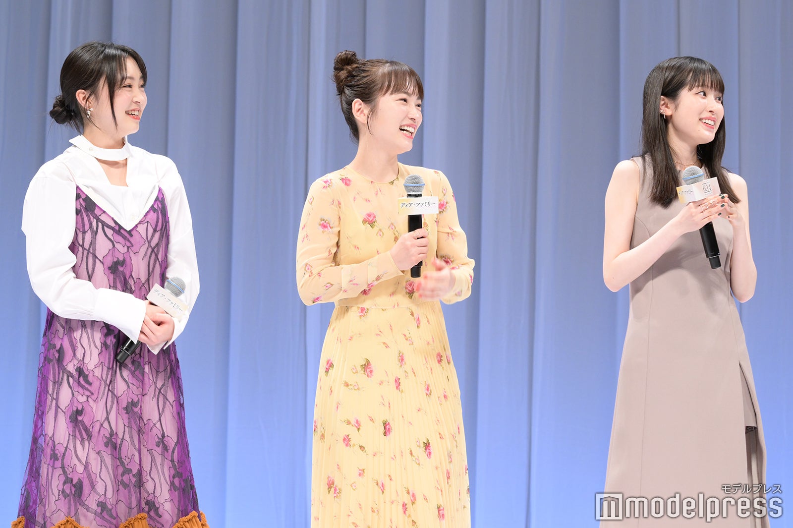 新井美羽、川栄李奈、福本莉子（C）モデルプレス