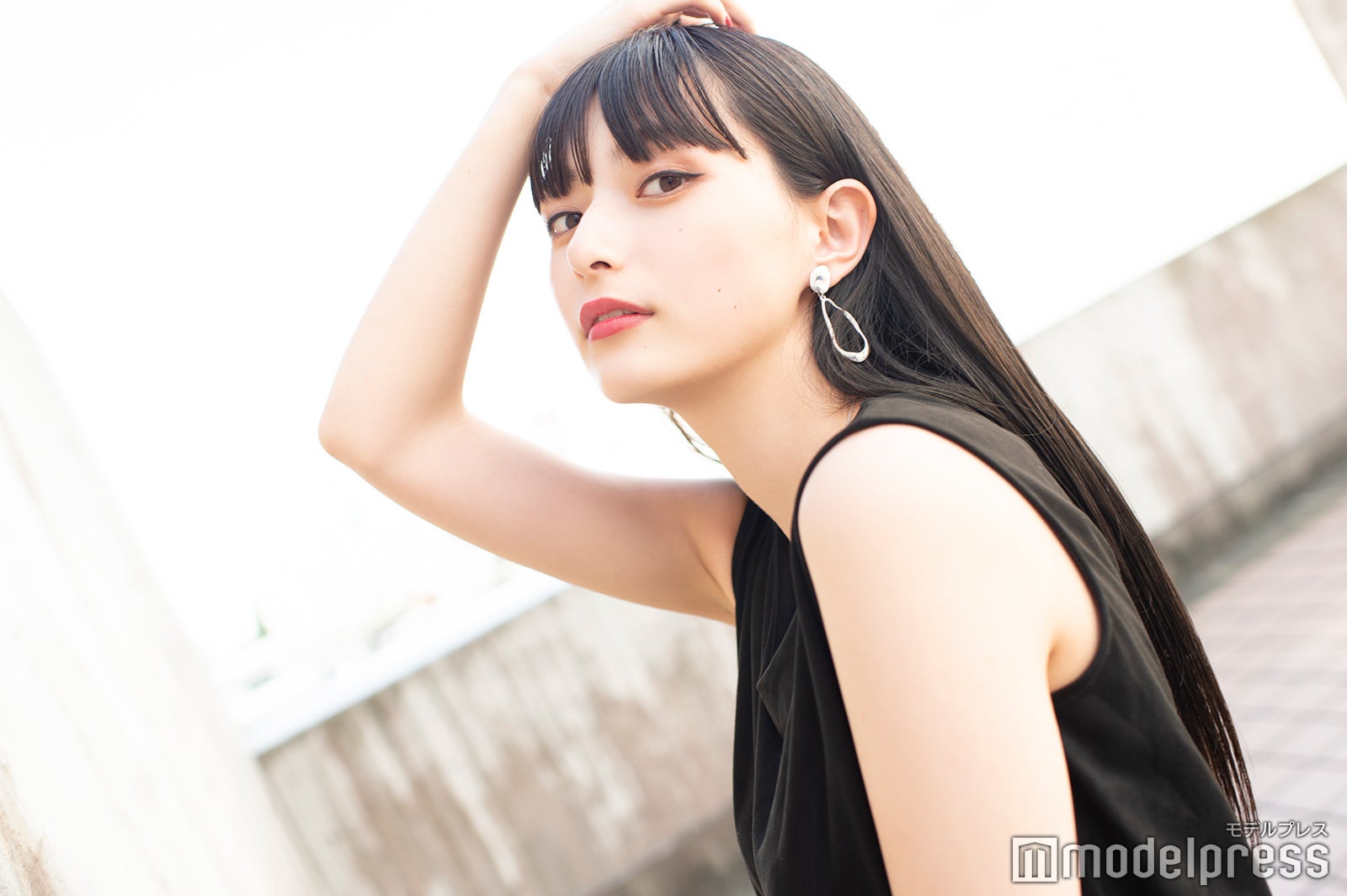 中澤瞳（C）モデルプレス