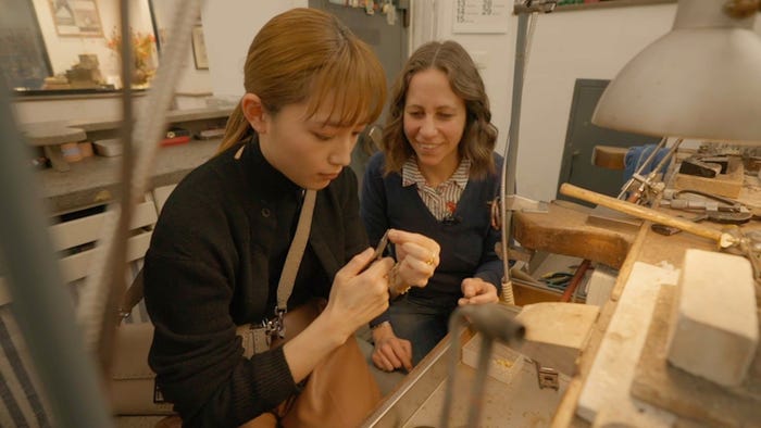 (左)川口春奈(C)日本テレビ