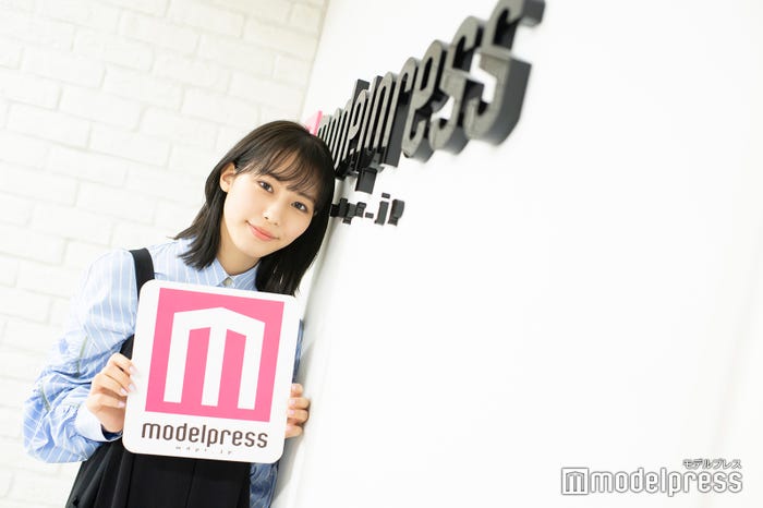 モデルプレスに来社!/南沙良 (C)モデルプレス