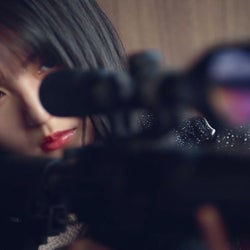 乃木坂46新曲「Wilderness world」MV公開!齋藤飛鳥がライフル、生田絵梨花の2丁拳銃も!