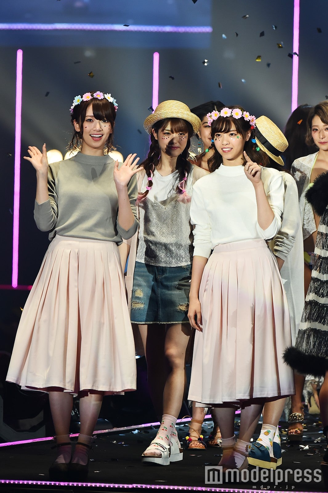 橋本奈々未、西野七瀬（C）モデルプレス