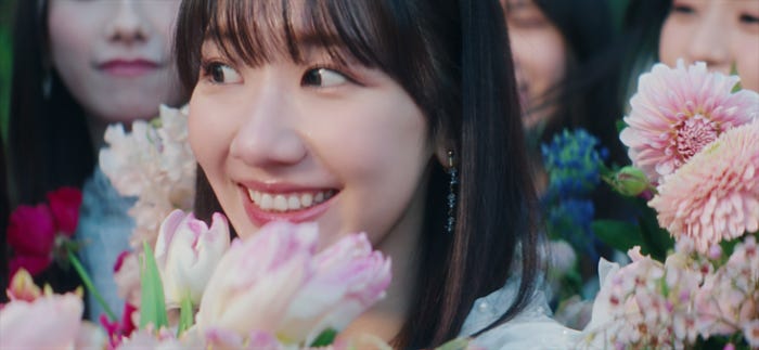 AKB48「カラコンウインク」(C)AKB48