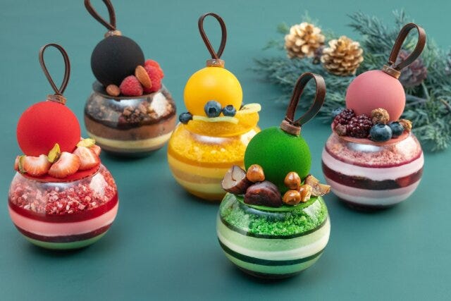 クリスマスケーキ　2023　予約　新横浜プリンスホテル　まんまるクリスマスオーナメントパフェ