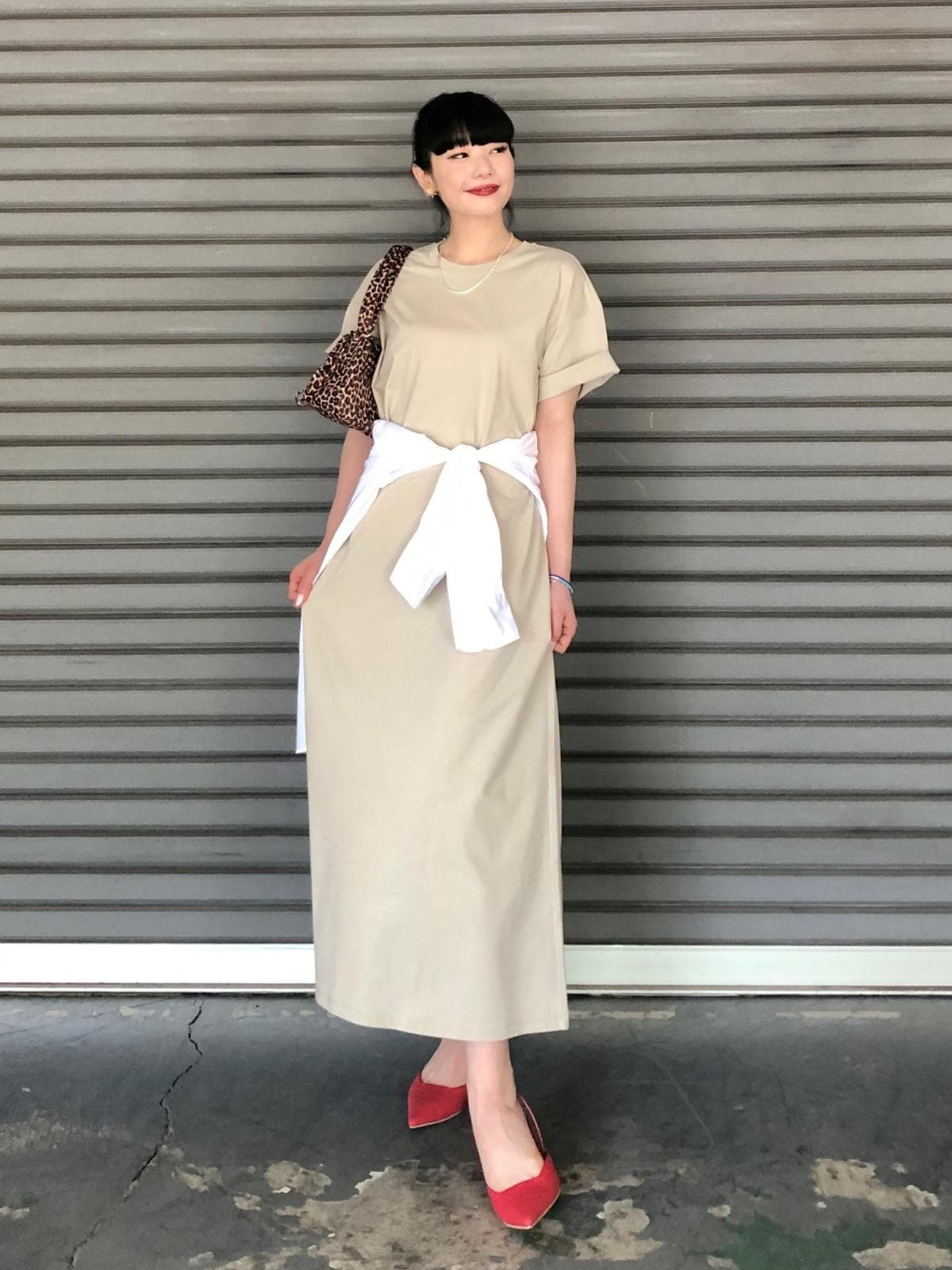 ベーシックで着やすいTシャツワンピはアレンジも楽しい 出典:StyleHint
