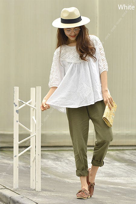 花柄レースコットンブラウス「coca」2,690円(税込)