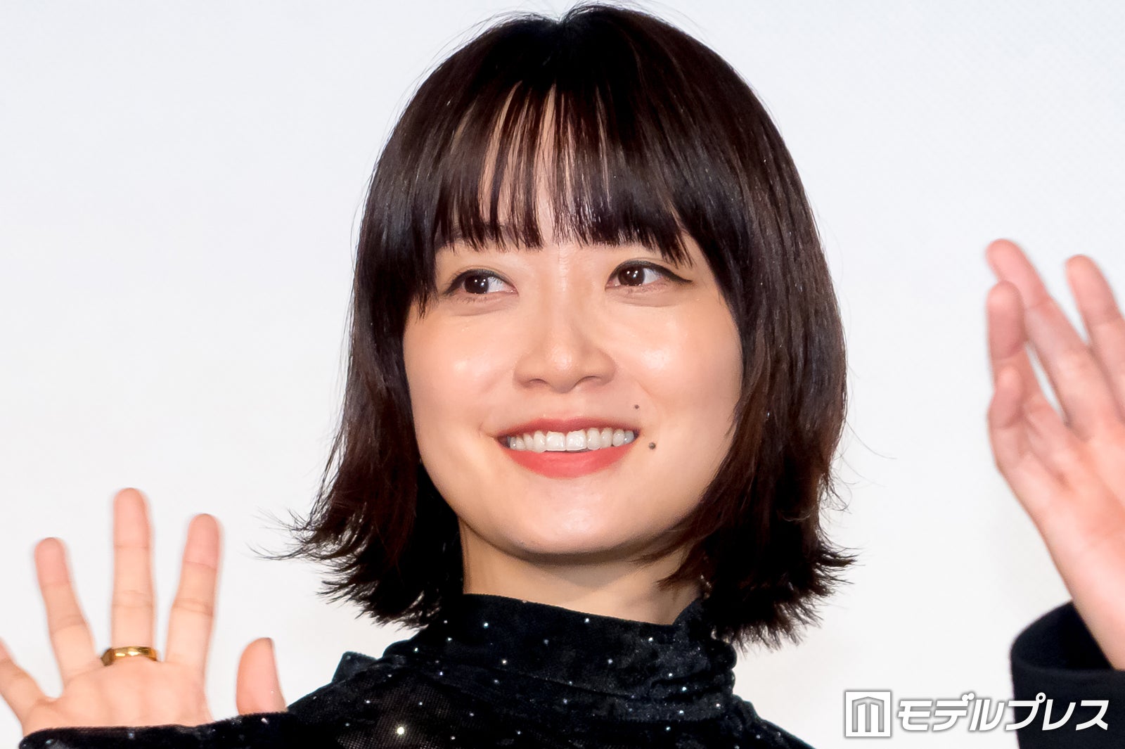 元乃木坂46深川麻衣、元アイドル役挑戦に「すごく勇気がいりました」アイナ・ジ・エンド振付のフル曲に「本当に頑張らないと」【逃げろお嬢さん】