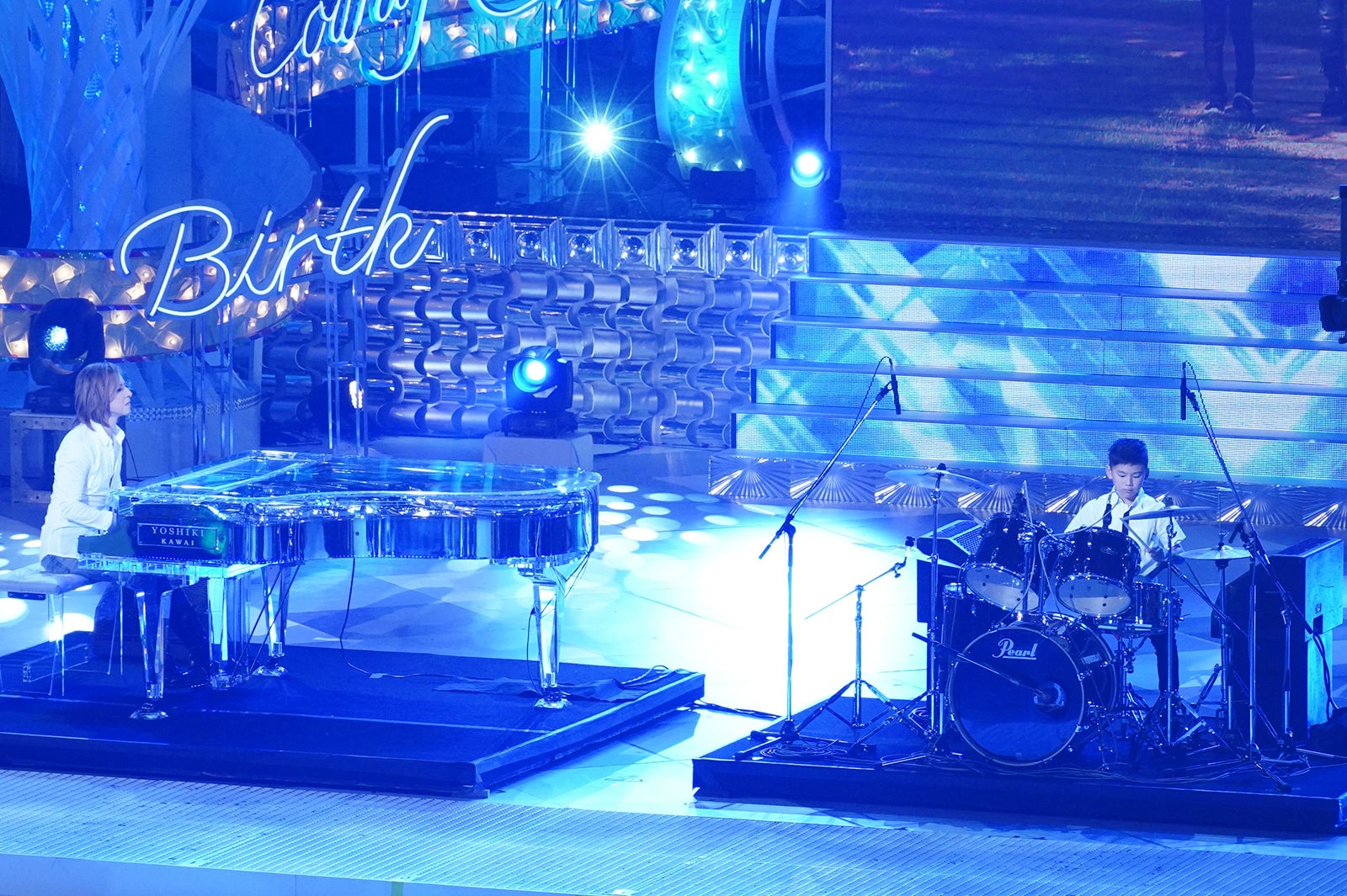 YOSHIKI＆響希くん（C）日本テレビ