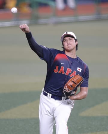 隣の大谷を「翔平様」呼び 鈴木誠也が笑わす 同年代のふたりが会見 「いい状態にできるよう調整したい」