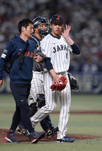 侍ジャパン「アピールする立場なので」佐藤輝明の決勝3ランで勝利も暗雲 守護神候補の大勢がアクシデントで緊急降板