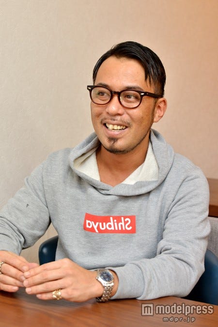 有吉も驚愕 渋谷一うざい男 が話題沸騰 伝説のギャル男が渋谷の裏側を初めて語った モデルプレス 有吉も驚愕 渋谷一うざい男 が話題沸騰 伝説のギャル男が渋谷の裏側を初めて語った モデルプレス