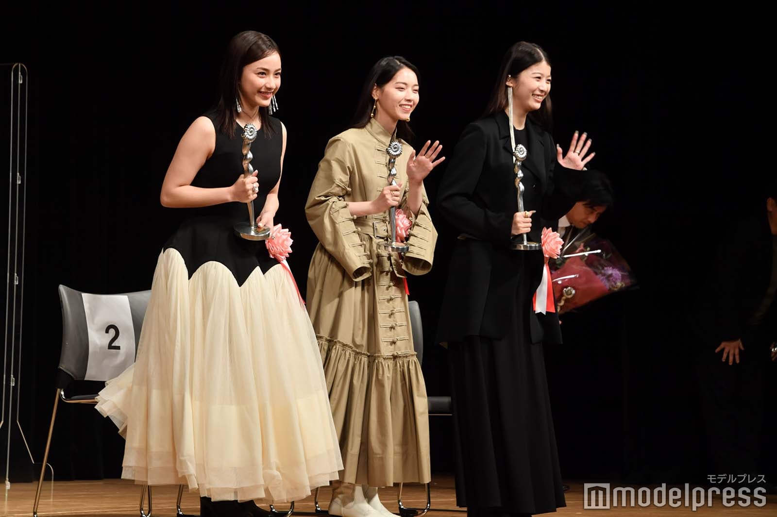 平祐奈、西野七瀬、馬場ふみか （C）モデルプレス