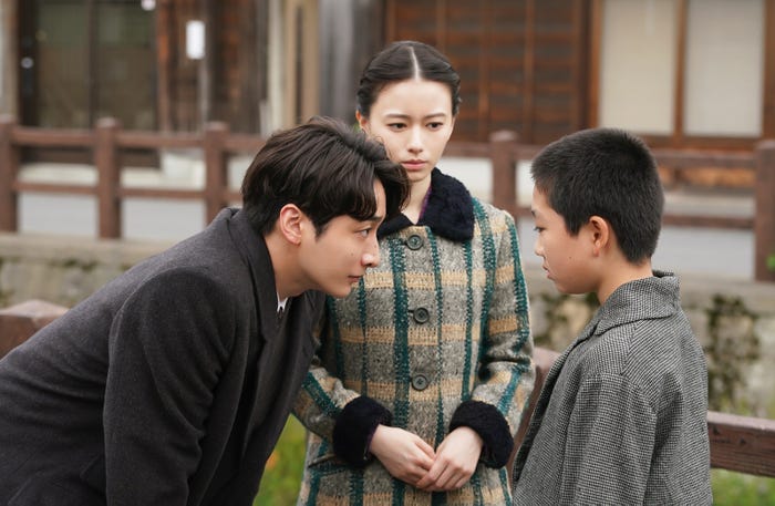 小関裕太、山本舞香「波うららかに、めおと日和」第7話(C)フジテレビ