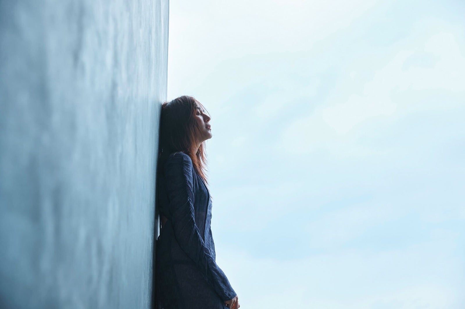 撮影：三宮幹史／比嘉愛未エッセイ「タイトル未定（仮）」（6月10日発売／講談社）より