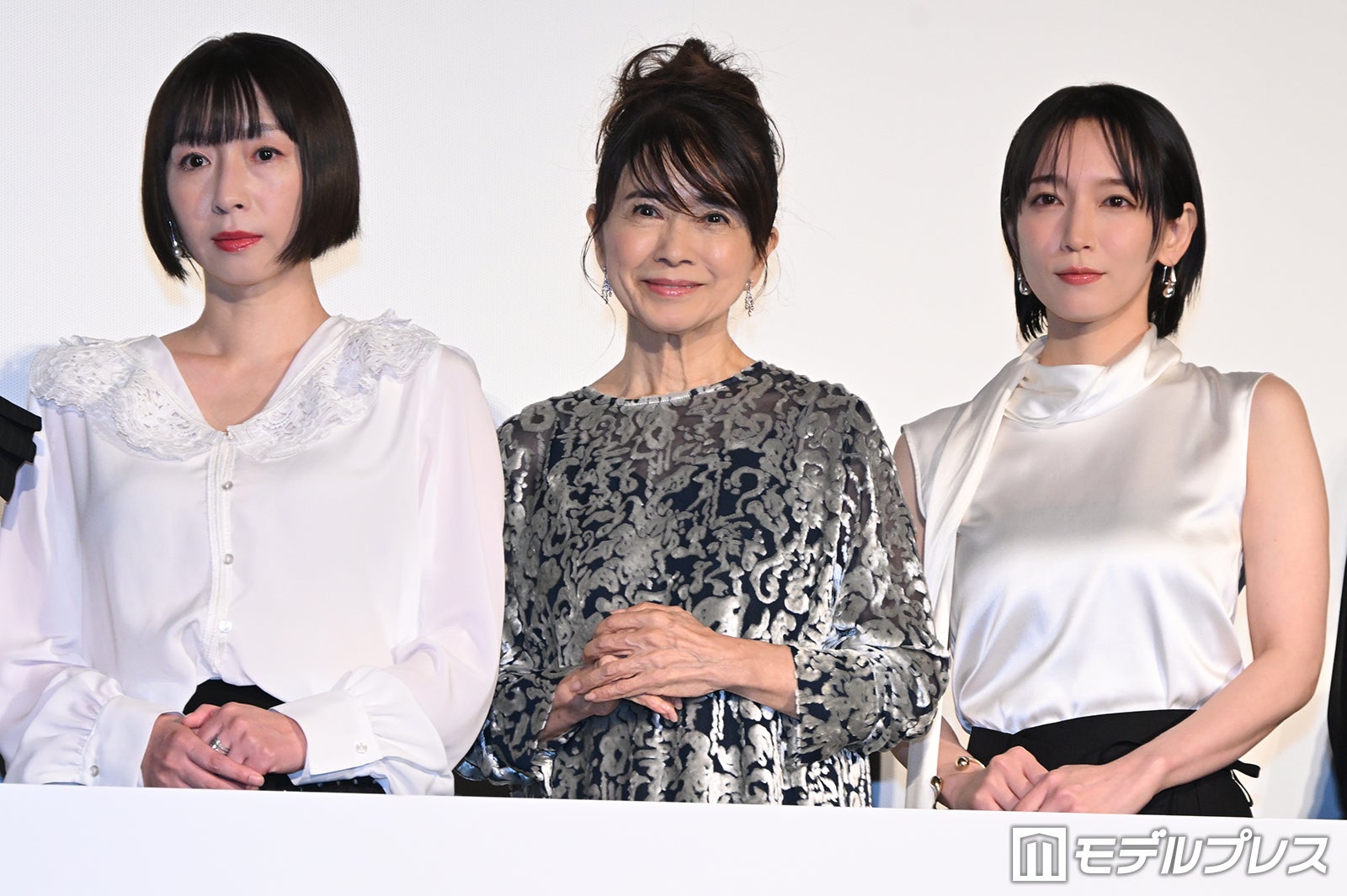 酒井若菜、風吹ジュン、吉岡里帆（C）モデルプレス