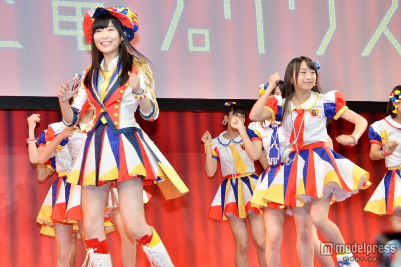 指原莉乃 with AKB48 Team8