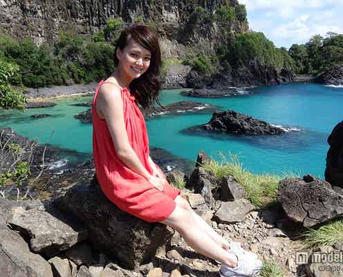多部未華子、輝く白肌あらわに “海の楽園”で絶景を巡る