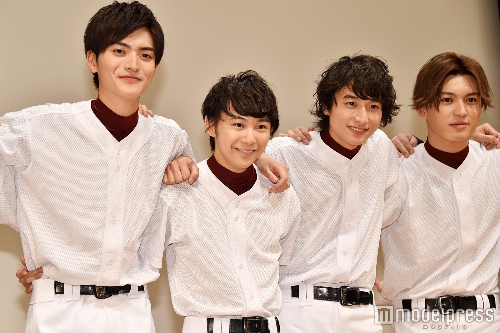 山本涼介、須賀健太、小関裕太、荒井敦史（C）モデルプレス