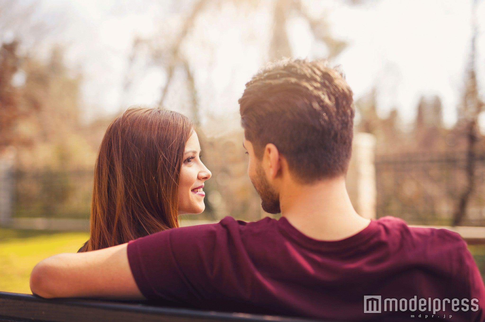 あなただけ盛り上がってない？退屈な時に男性が見せる仕草5つ