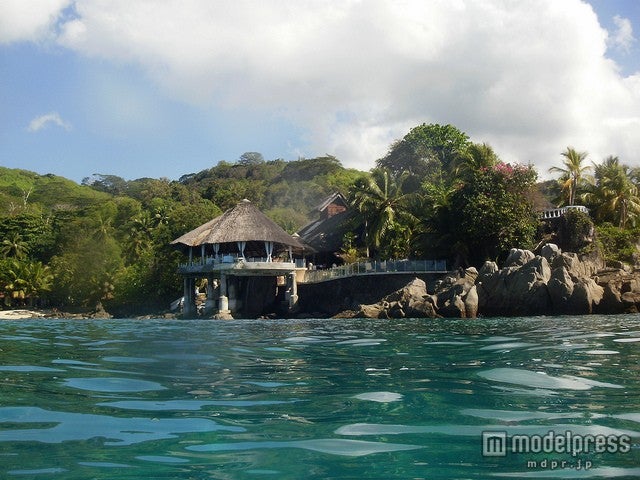 「サンセット・ビーチ・ホテル」／photo by Scarygami