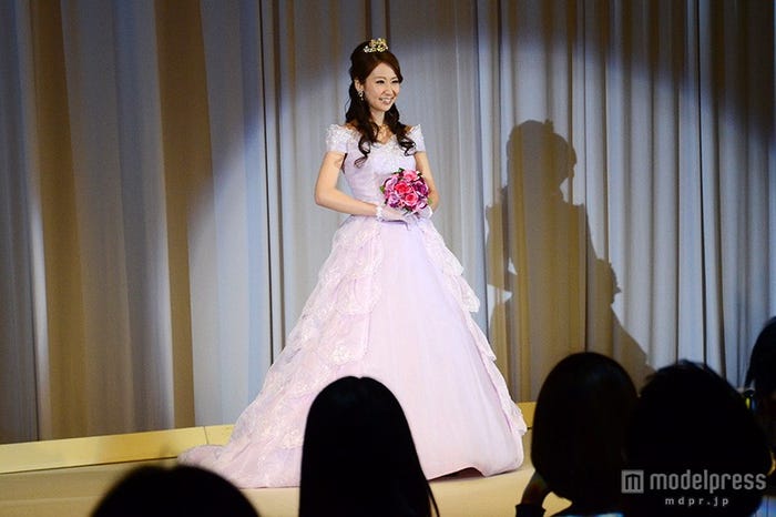 オーロラ姫をイメージしたカラードレス