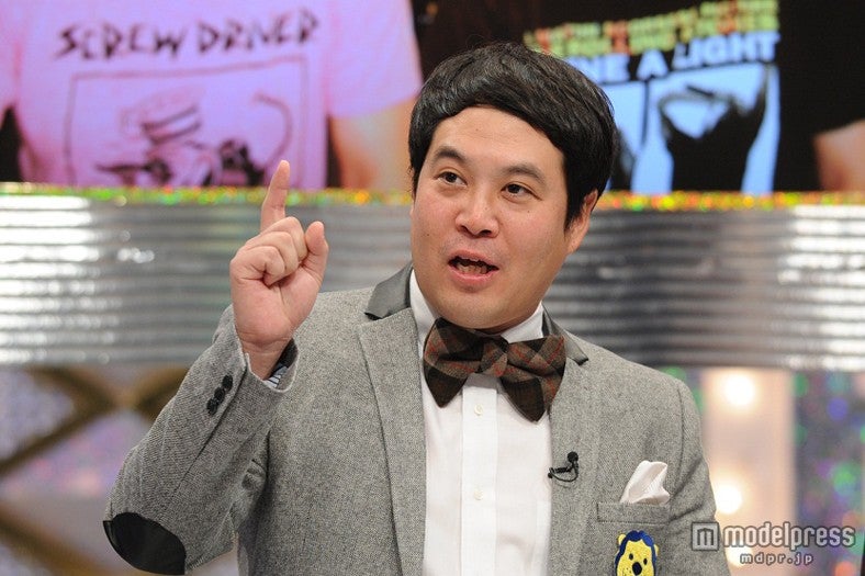 プレゼンに参戦するタカ／画像提供：関西テレビ