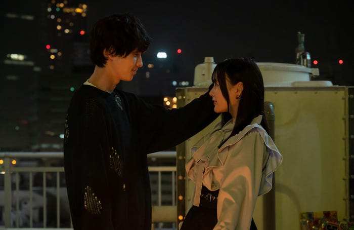 本田響矢、齊藤なぎさ(C)「明日、私は誰かのカノジョ」製作委員会・MBS