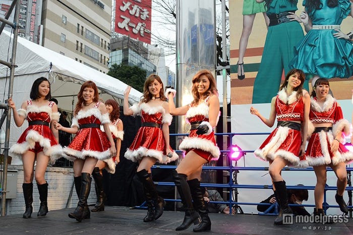E Girls サンタ姿でサプライズ降臨 3000人熱狂 モデルプレス E Girls サンタ姿でサプライズ降臨 3000人熱狂 モデルプレス