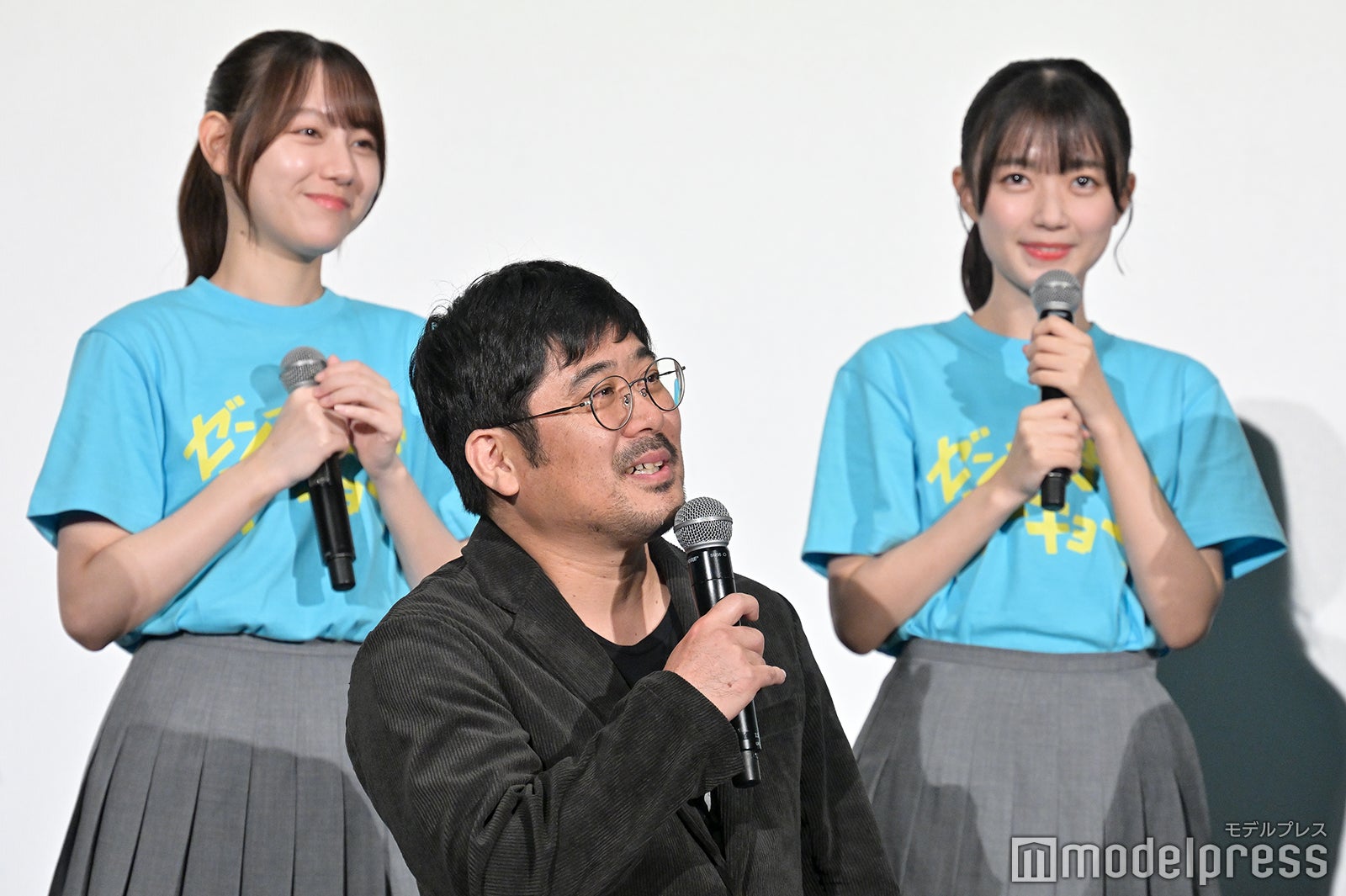 平岡海月、熊切和嘉監督、平尾帆夏（C）モデルプレス