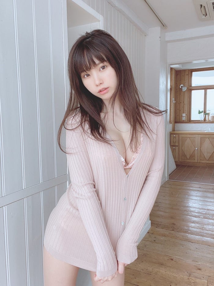 えなこ/『GIRLS graph.(ガールズグラフ)』002(宝島社、4月15日発売)オフショット(提供画像)