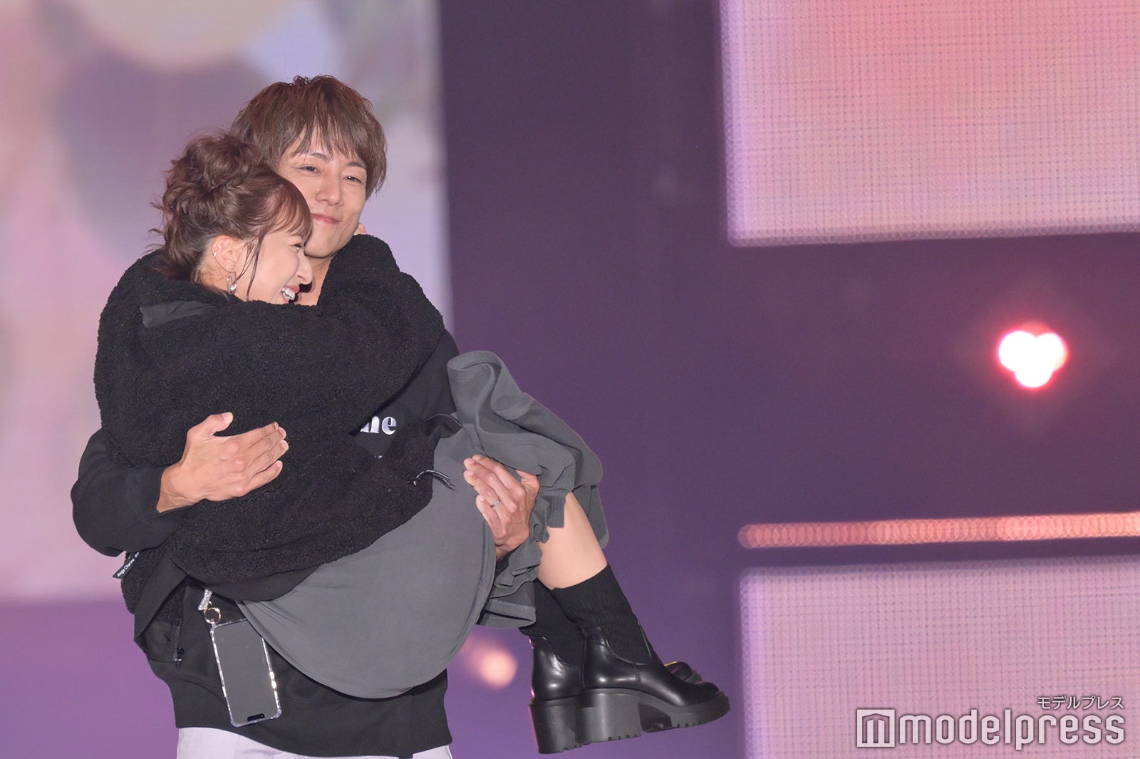 （C）モデルプレス