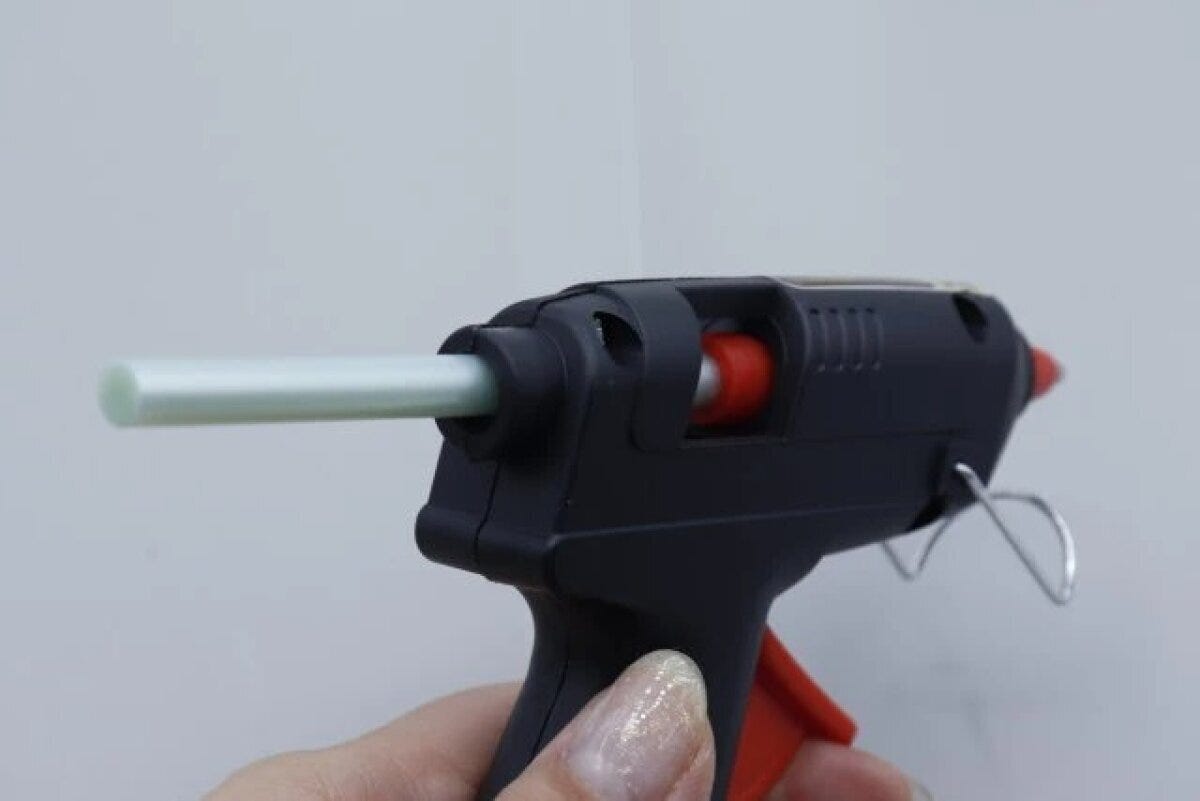 ダイソー　グルースティック（メタリック、15本）　グルーガン